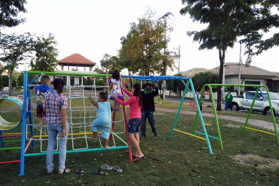 สนามเด็กเล่น